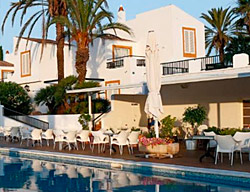 Apartamentos Roc Lago Park