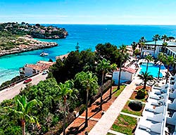 Aparthotel Cala Mandia Park