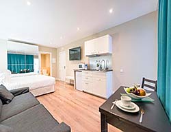 Aparthotel City Senator