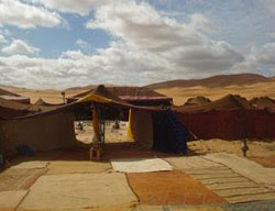 Bivouac Les Dunes De Tinfou