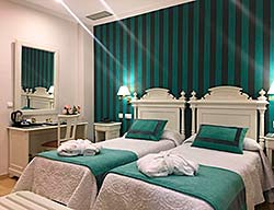 Hotel Adriano