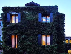 Hotel Flora
