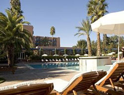 Hotel Golden Tulip Farah