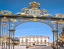 Hotel Grand De La Reine