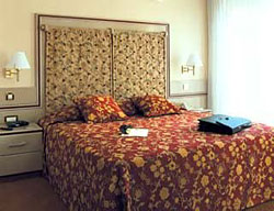 Hotel Holiday Suites