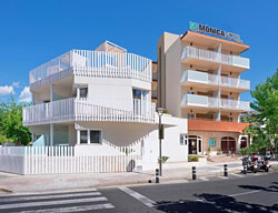 Hotel Monica