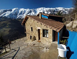 Hotel Rural La Aldea Soñada De Angliru