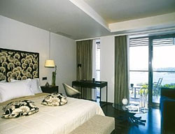 Hotel Vouliagmeni Suites