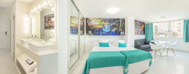 Apartamentos Magic Tropicana Suites