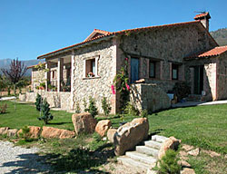Casa Rural La Sayuela B&b