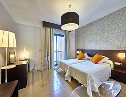 Hotel Trocadero Plaza
