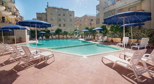Viaje Cerdeña Hotel Rina Sardinia Viaje Cerdeña Hotel Rina Sardinia%>