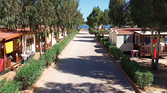 Viaje Cerdeña Village Laguna Blu Viaje Cerdeña Village Laguna Blu%>